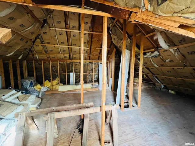 $87,500 | 1300 Lincoln Street, Eldorado, IL 62930