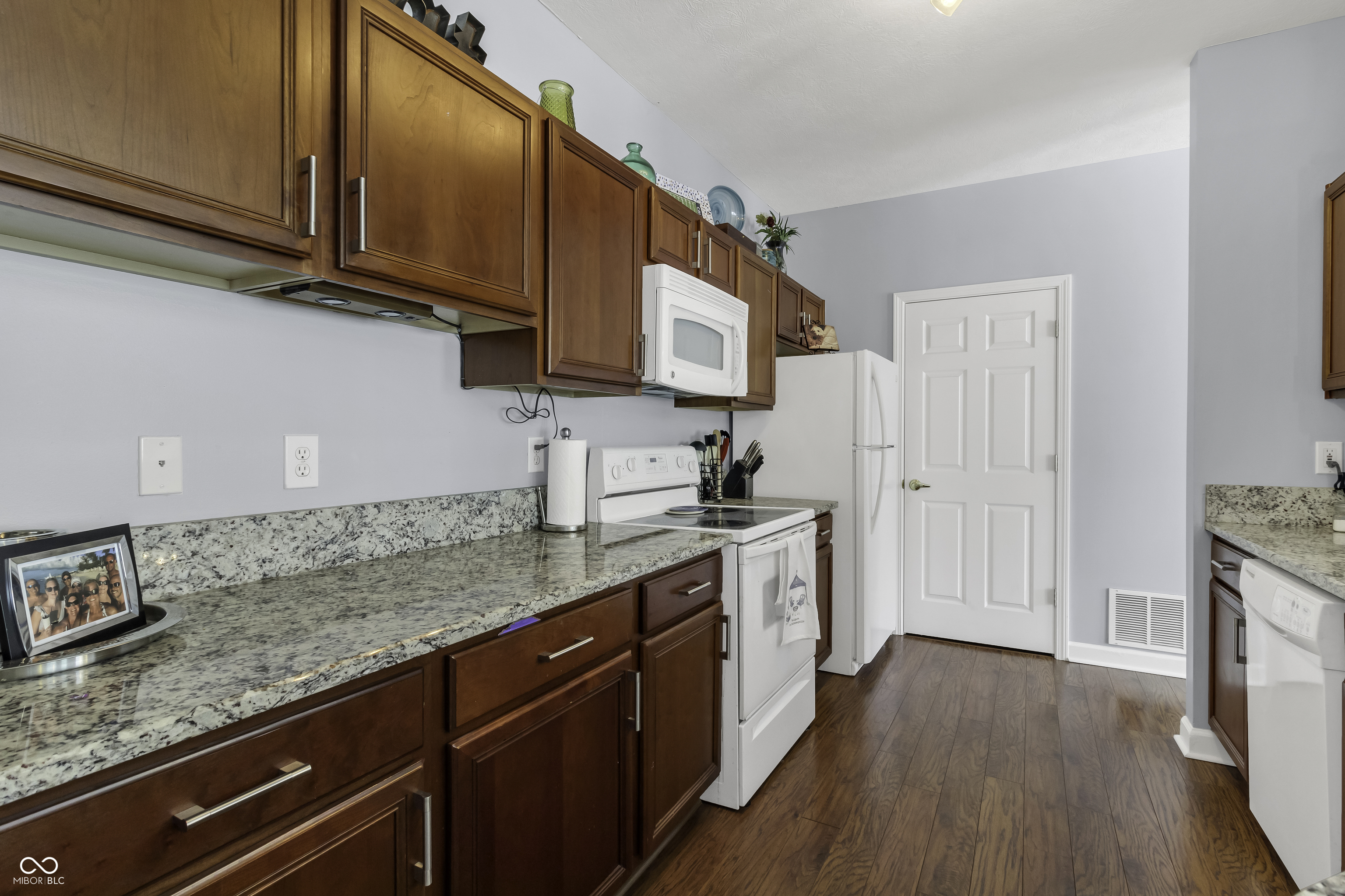 9662 Rialto Trail Carmel, IN 46280 - Photo 17 of 42 Gallery Image 17