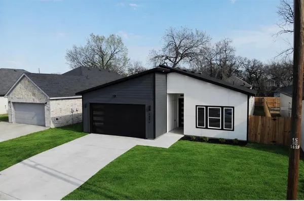 $3,800 | 2820 Pennsylvania Avenue, Dallas, TX 75215