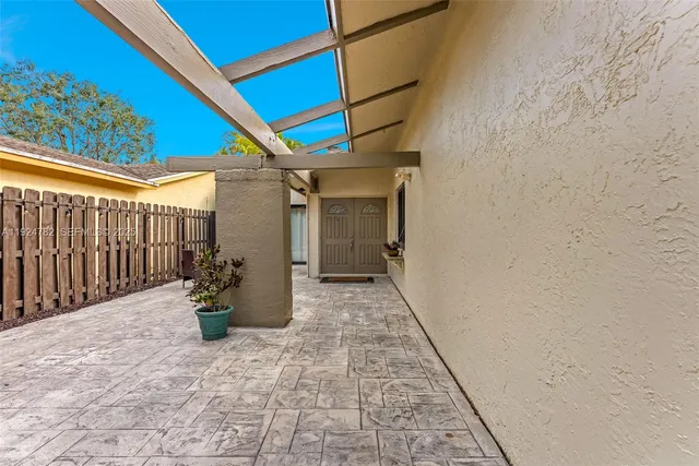 $575,000 | 11525 Southwest 135th Court, Miami, FL 33186