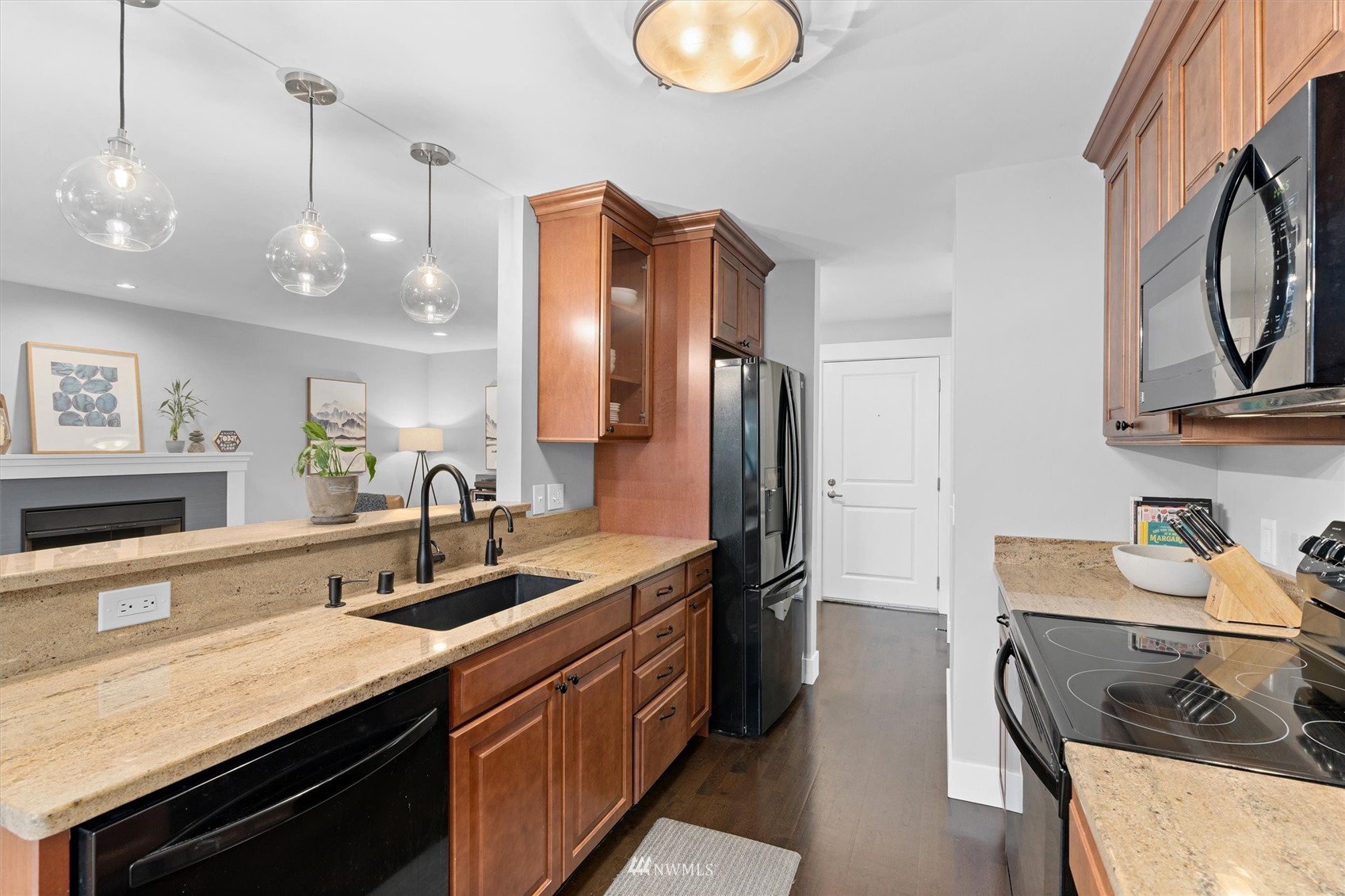 23015 Edmonds Way, Unit A310 Edmonds, WA 98020 - Photo 8 of 35 Gallery Image 8