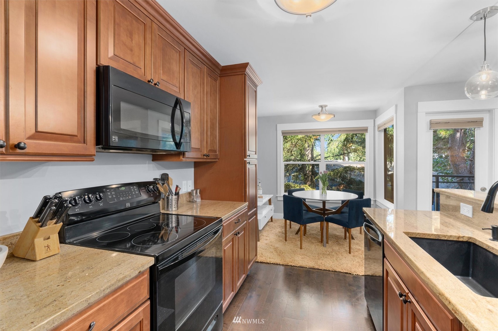 23015 Edmonds Way, Unit A310 Edmonds, WA 98020 - Photo 10 of 35 Gallery Image 10