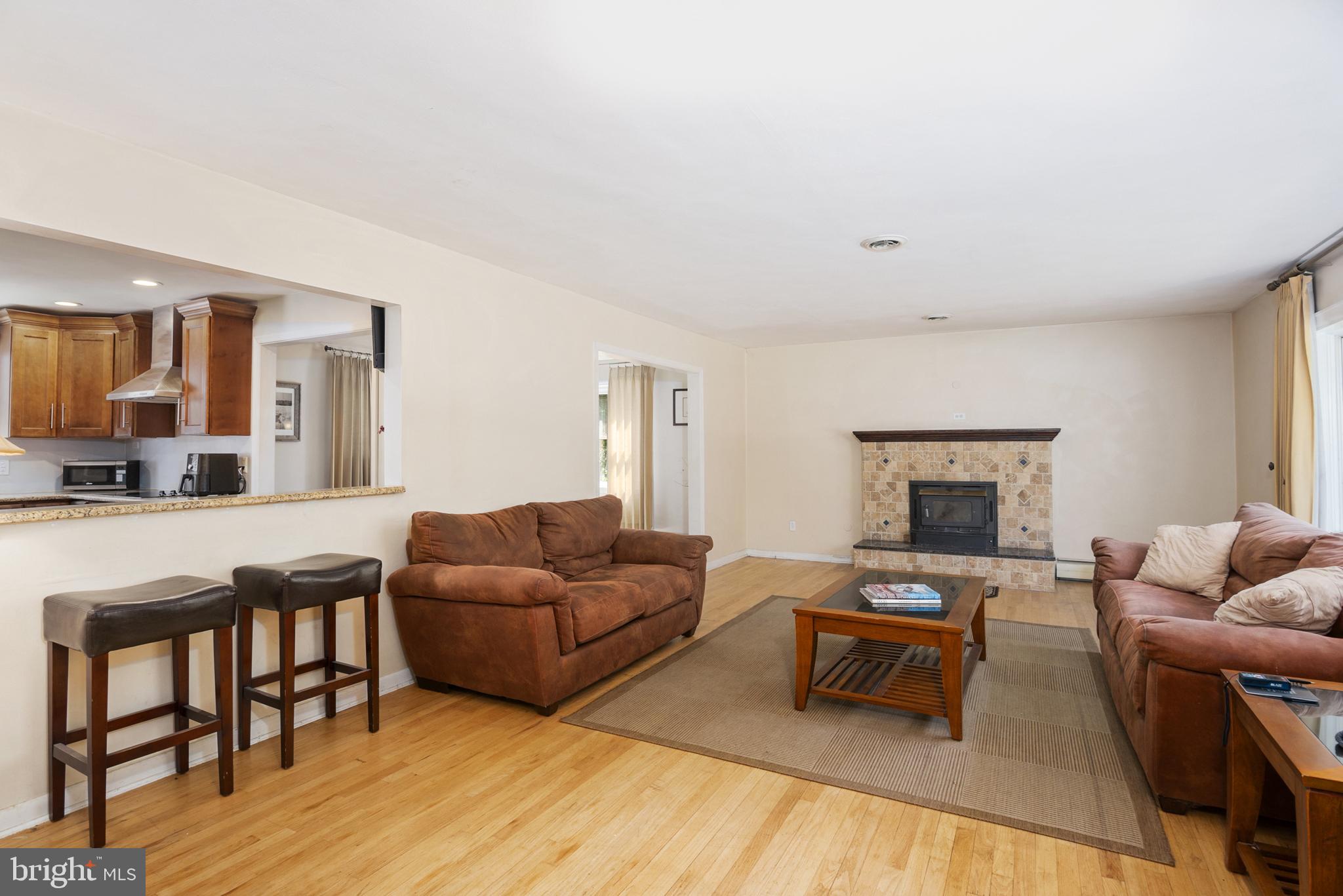 601 Ricketts Mill Road Elkton, MD 21921 - Photo 3 of 23 FROM ENTRANCE TO LIVING ROOM, HARDWOODS