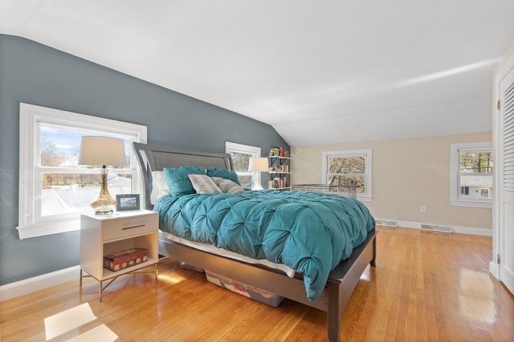 54 Fisher Road Weymouth, MA 02190 - Photo 16 of 42 Gallery Image 16