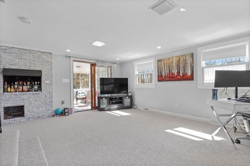 54 Fisher Road Weymouth, MA 02190 - Photo 27 of 42 Gallery Image 27
