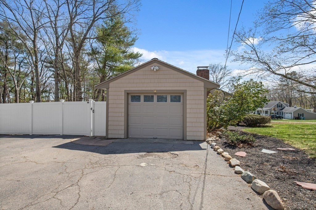 54 Fisher Road Weymouth, MA 02190 - Photo 41 of 42 Gallery Image 41