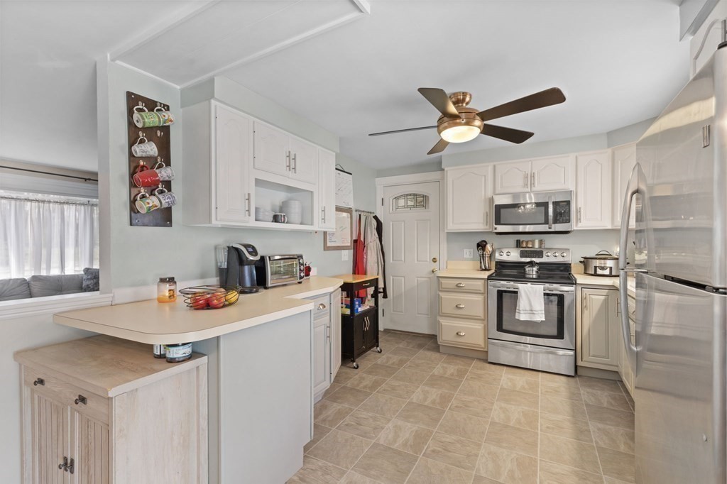 54 Fisher Road Weymouth, MA 02190 - Photo 8 of 42 Gallery Image 8
