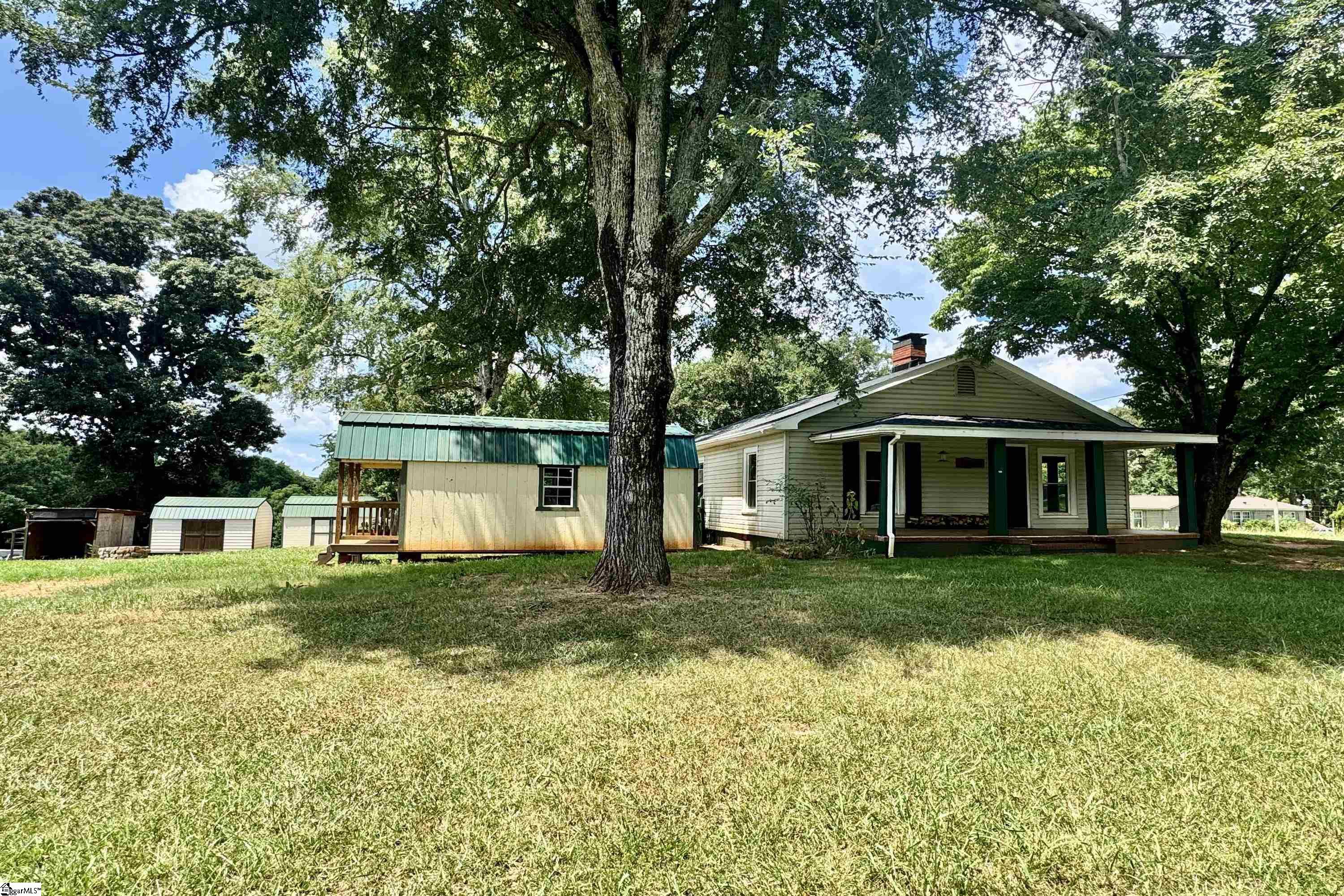 1218 Broadway Lake Road Anderson, SC 29621 - Photo 2 of 45