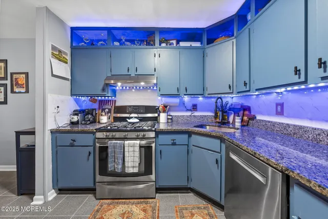 $365,000 | 5-6 Atlanta Court, Freehold, NJ 07728