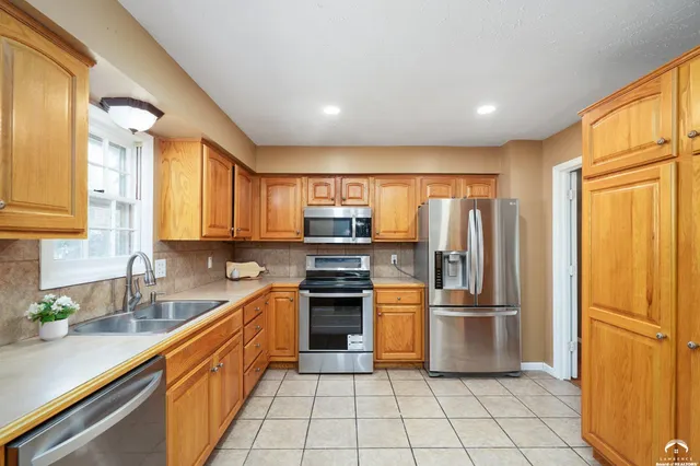 $324,900 | 3510 West 9th Court, Lawrence, KS 66049