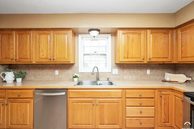 $324,900 | 3510 West 9th Court, Lawrence, KS 66049