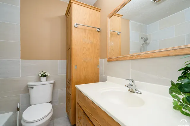 $324,900 | 3510 West 9th Court, Lawrence, KS 66049