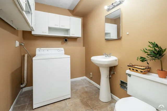 $324,900 | 3510 West 9th Court, Lawrence, KS 66049