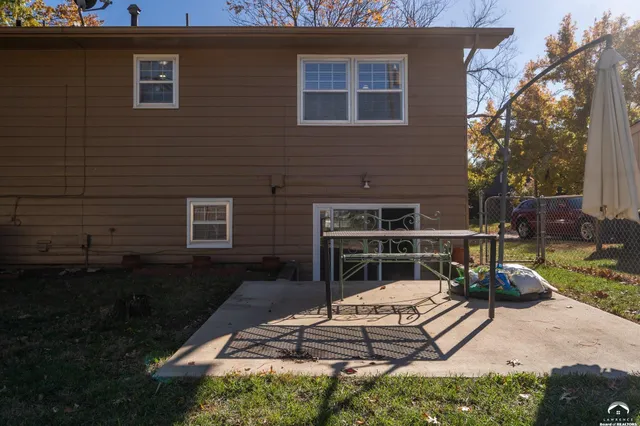 $324,900 | 3510 West 9th Court, Lawrence, KS 66049