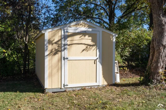 $324,900 | 3510 West 9th Court, Lawrence, KS 66049