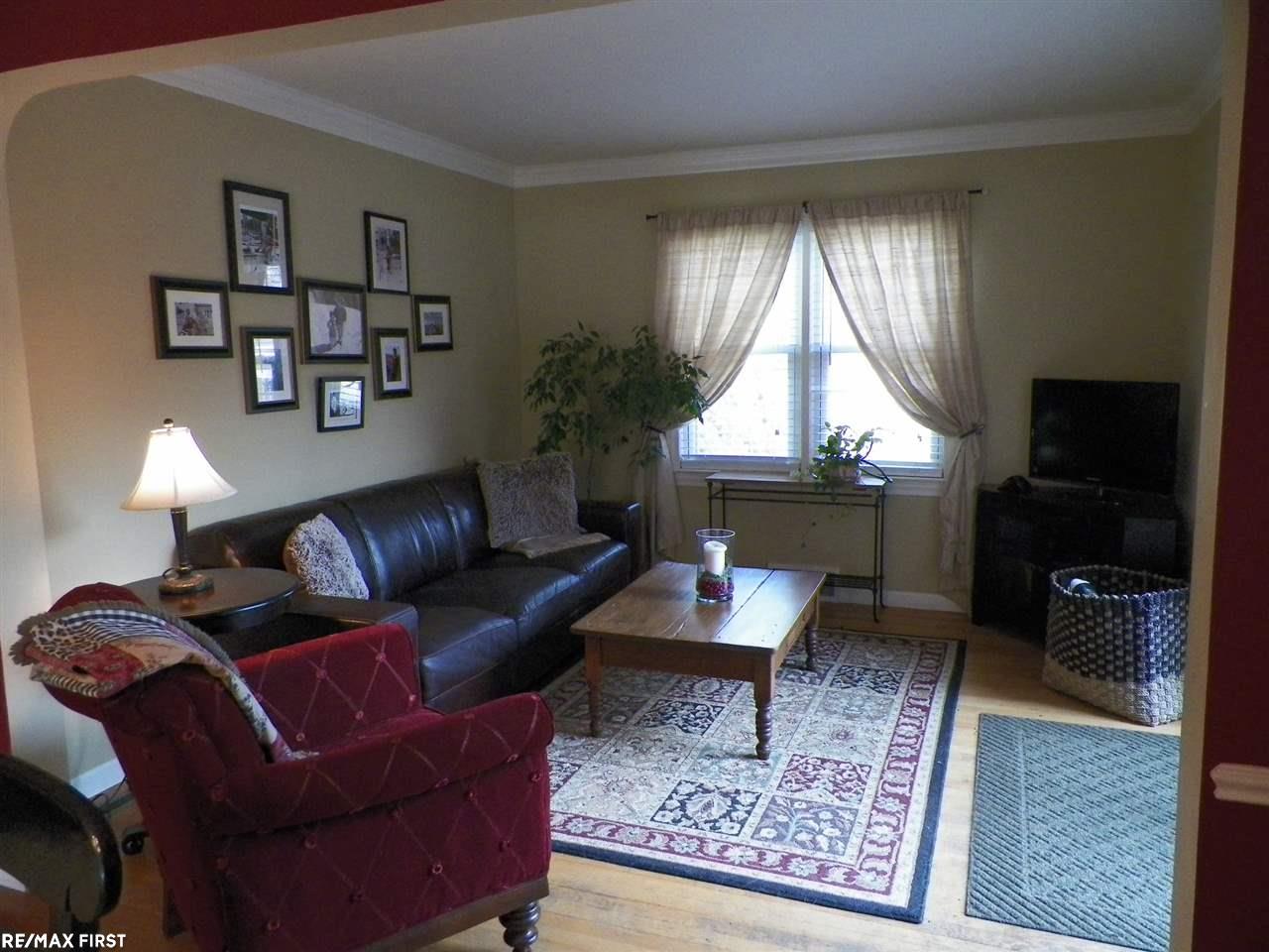 1944 Severn Road Grosse Pointe Woods, MI 48236 - Photo 14 of 25