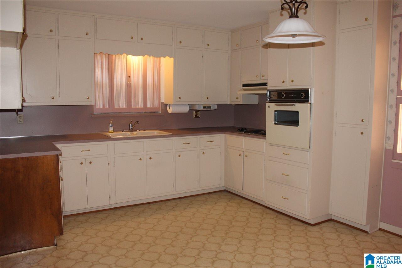 1009 Capri Circle Bessemer, AL 35023 - Photo 4 of 12