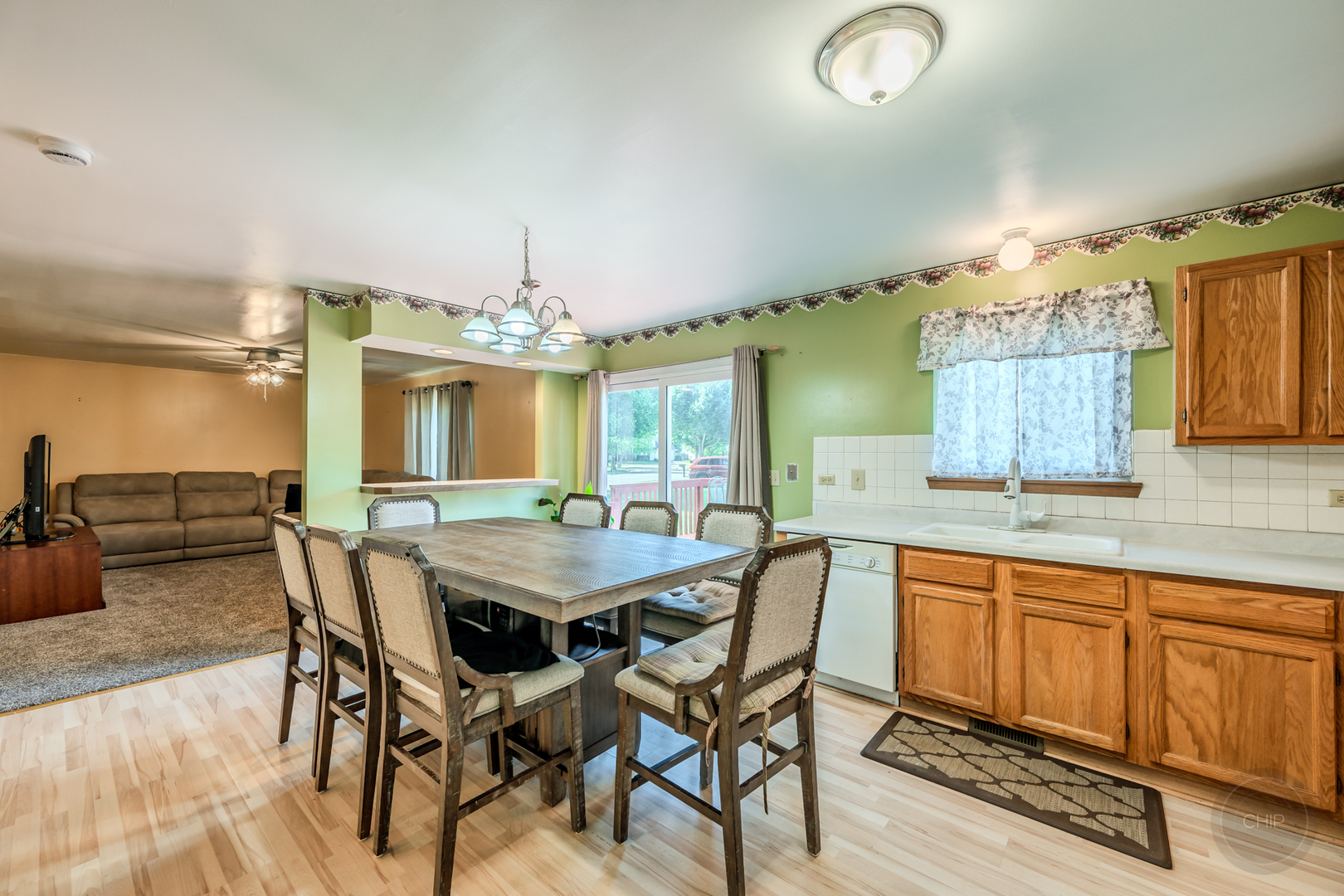 1419 Ridge Road South Elgin, IL 60177 - Photo 7 of 65