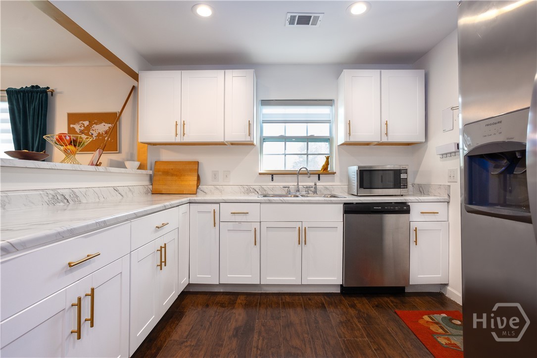 7 Fluke Avenue Savannah, GA 31405 - Photo 18 of 47