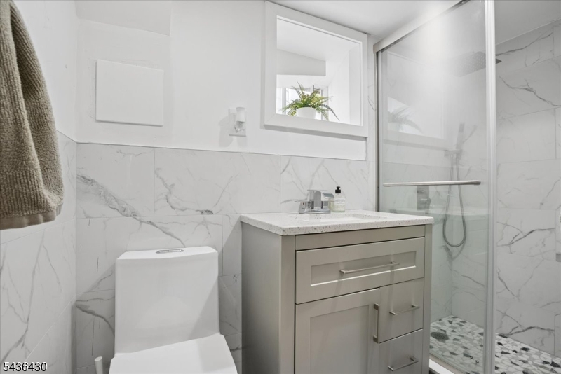 277 Grove Street East Rutherford, NJ 07073 - Photo 26 of 32