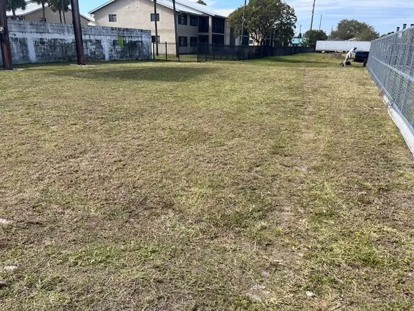 $175,000 | 617 North Dixie Highway, Dania Beach, FL 33004