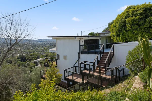 $2,499,000 | 2919 Kenmore Place, Santa Barbara, CA 93105