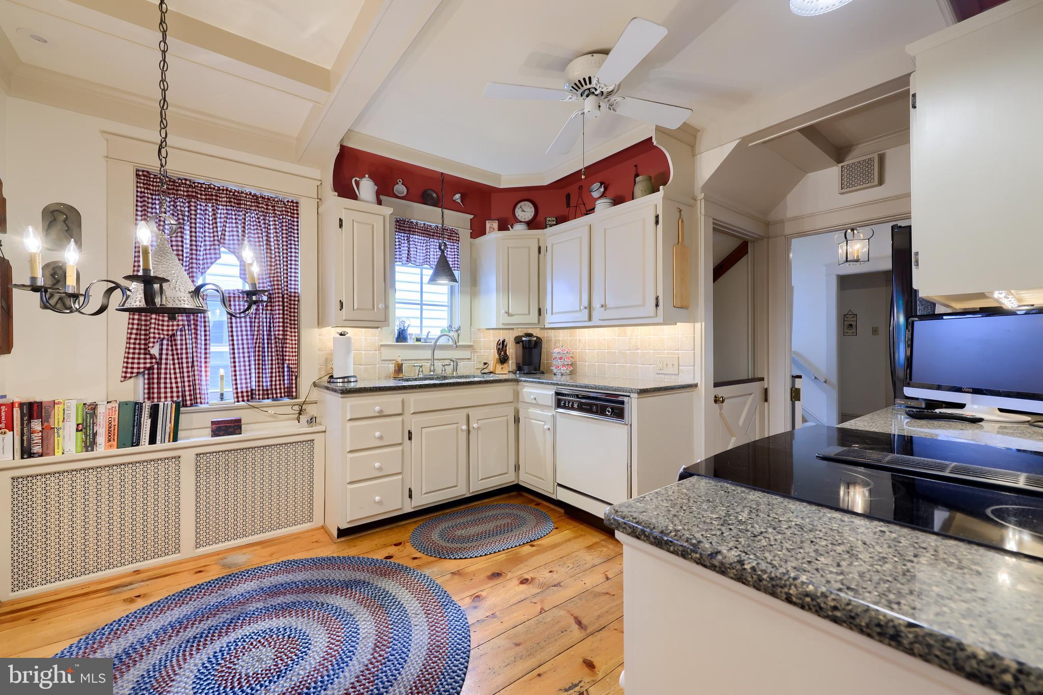 303 Front Street Lititz, PA 17543 - Photo 15 of 53