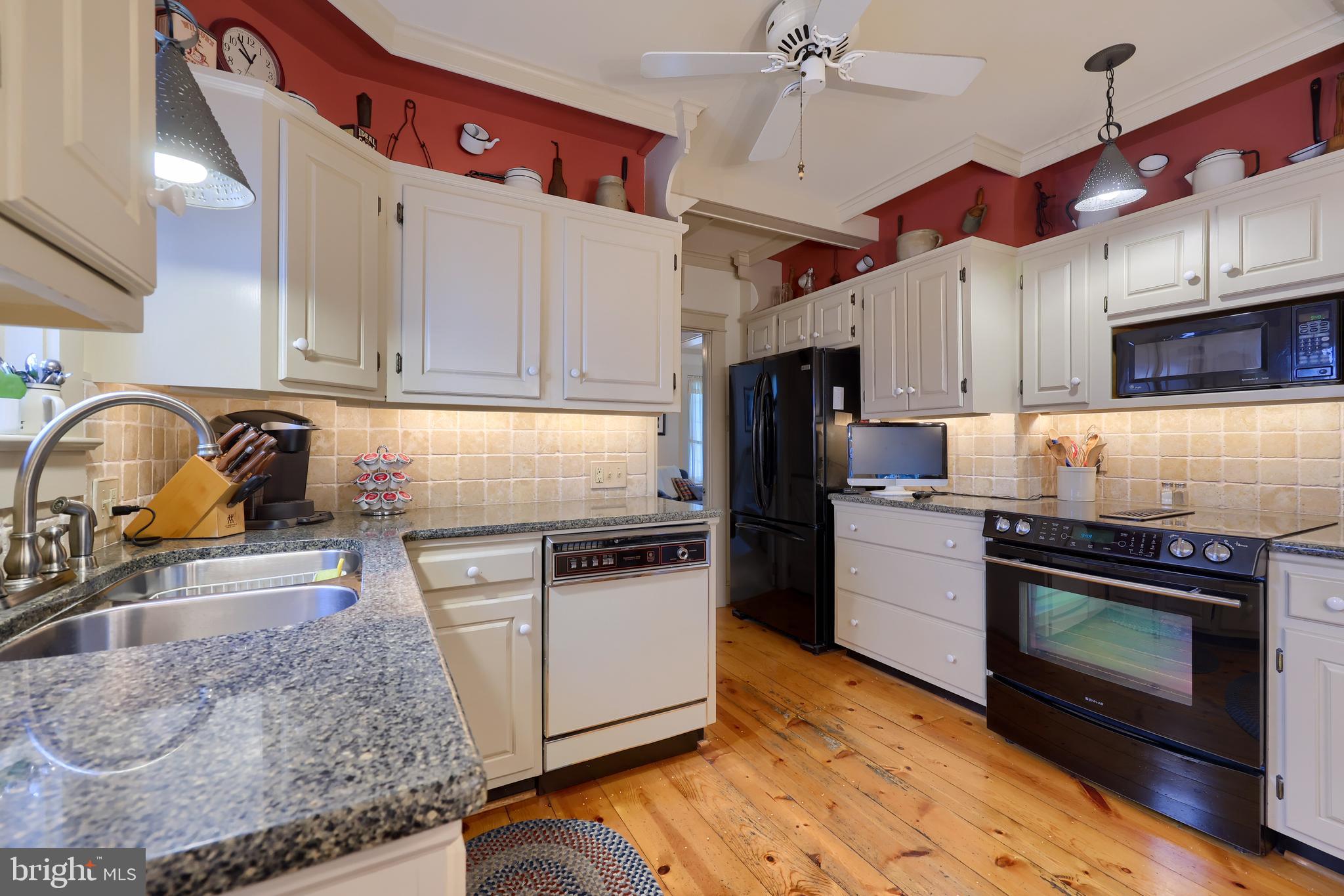 303 Front Street Lititz, PA 17543 - Photo 16 of 53