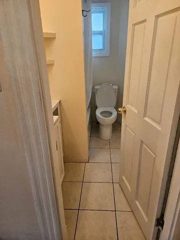 $2,200 | 32 Valley Everett Ma, Unit 1, Everett, MA 02149