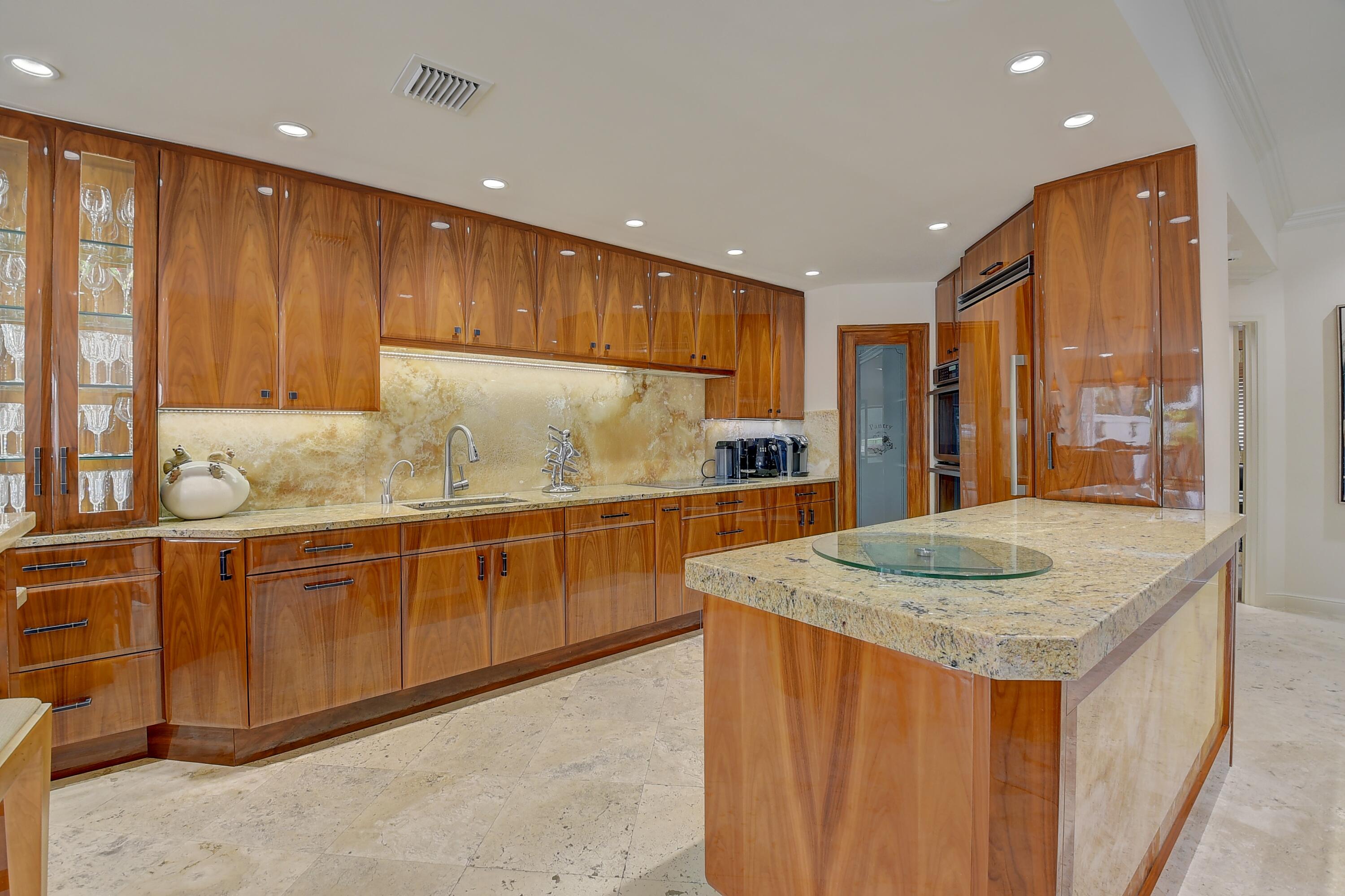 20426 Linksview Drive Boca Raton, FL 33434 - Photo 3 of 79 KITCHEN