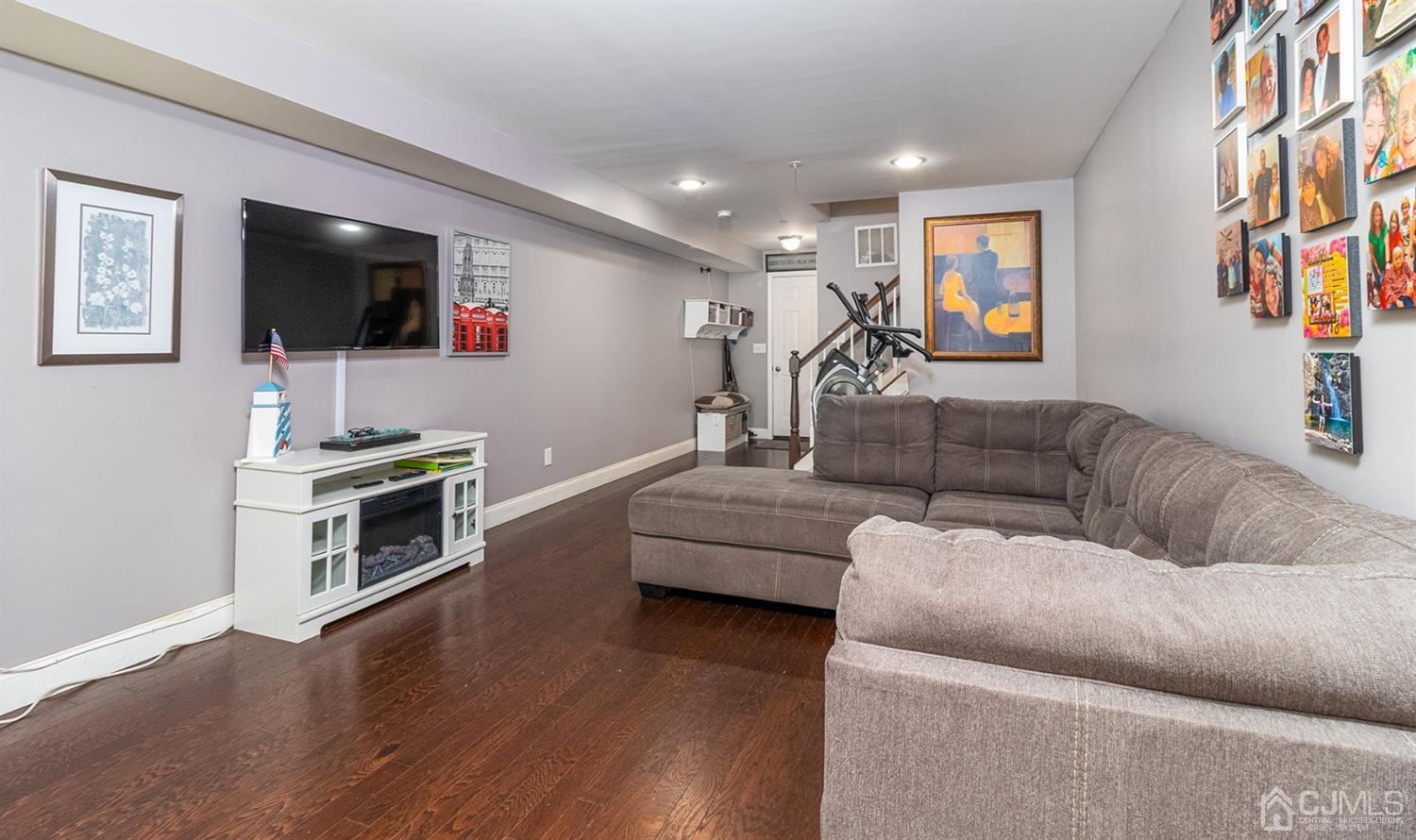 29 Raritan Reach Road South Amboy, NJ 08879 - Photo 3 of 19 Gallery Image 3