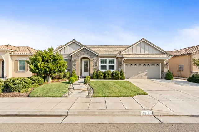 $585,000 | 2237 Donner Avenue, Clovis, CA 93611