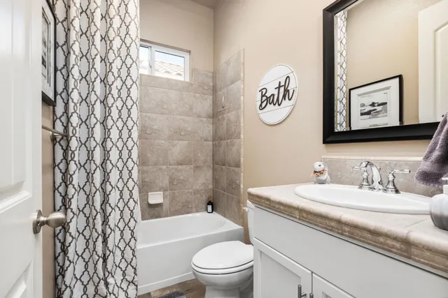 $585,000 | 2237 Donner Avenue, Clovis, CA 93611