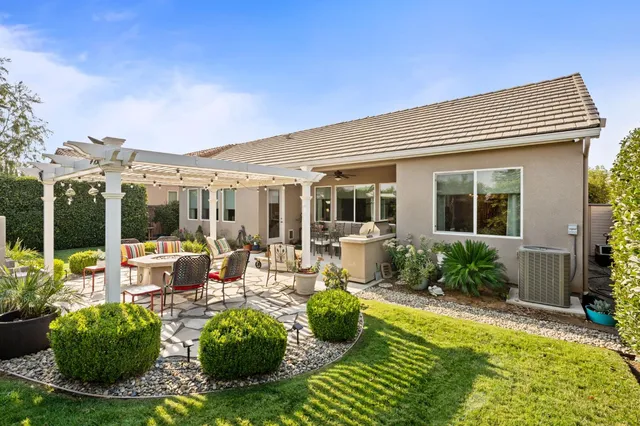 $585,000 | 2237 Donner Avenue, Clovis, CA 93611