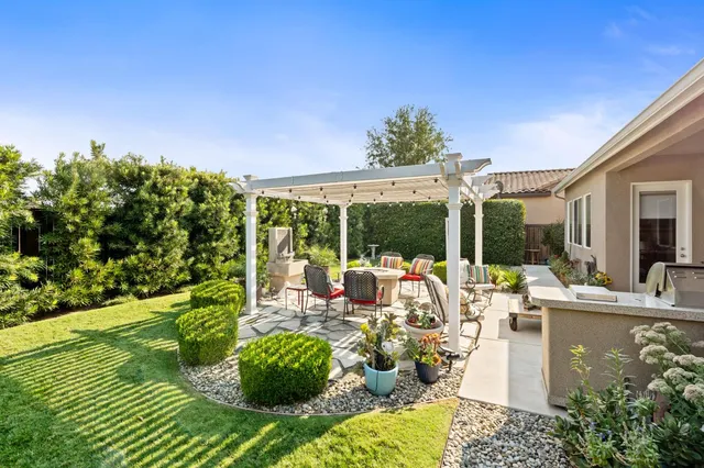 $585,000 | 2237 Donner Avenue, Clovis, CA 93611