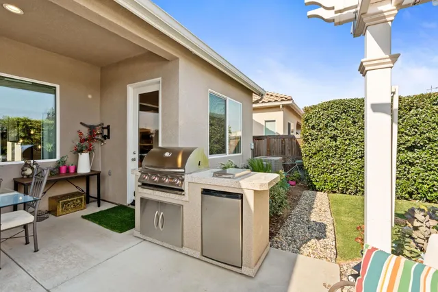 $585,000 | 2237 Donner Avenue, Clovis, CA 93611