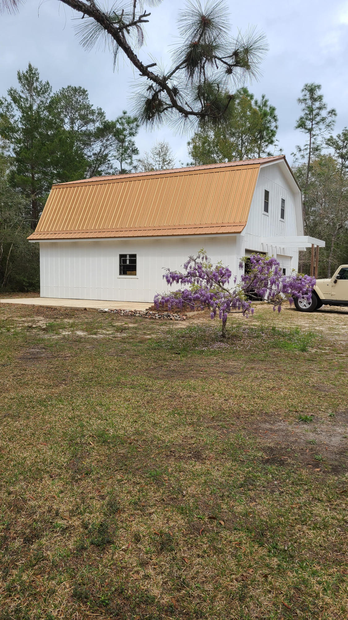 3910 Bear Creek Road Crestview, FL 32539 - Photo 3 of 11 garage