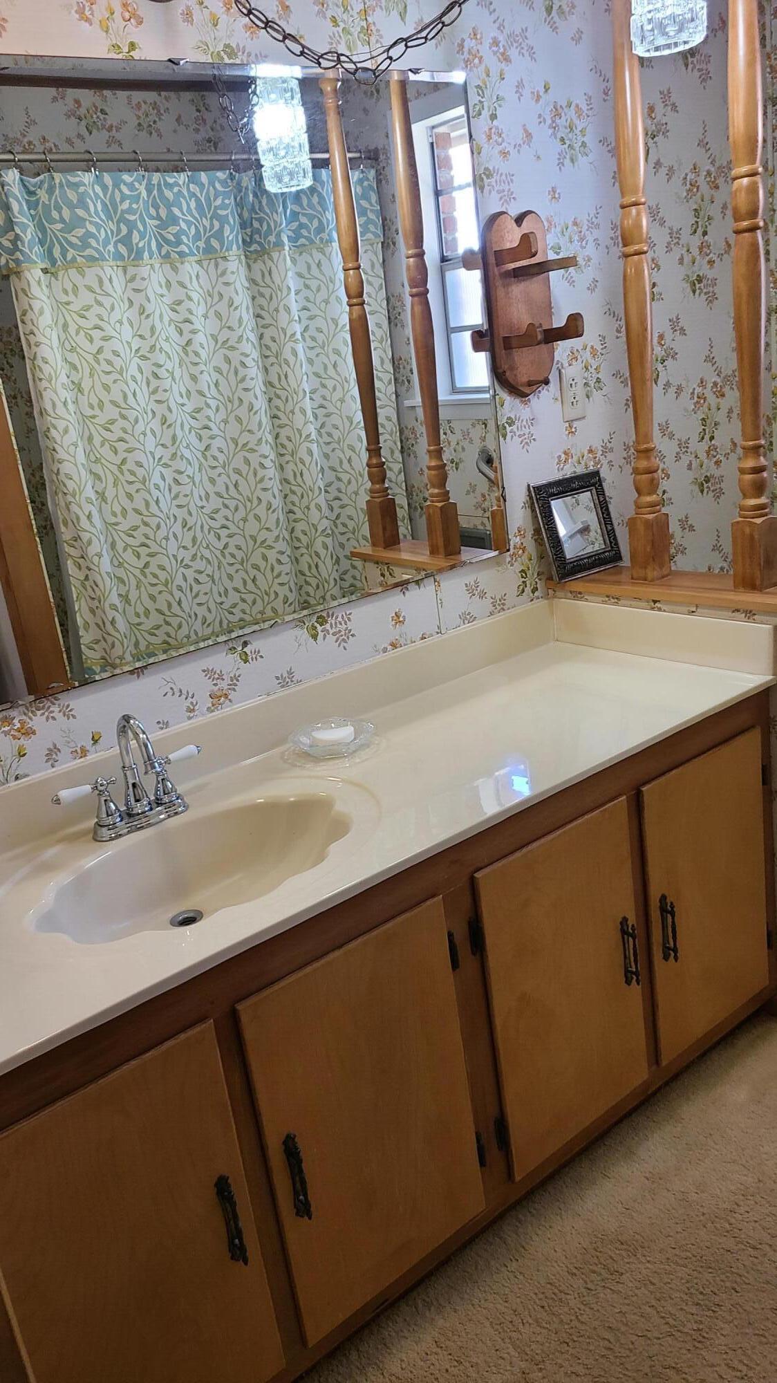3910 Bear Creek Road Crestview, FL 32539 - Photo 10 of 11 Bath