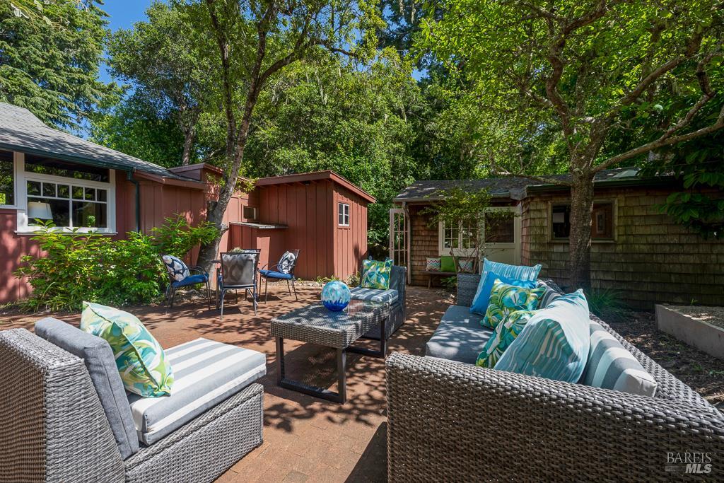 90 Laurel View Way Inverness, CA 94937 - Photo 4 of 37