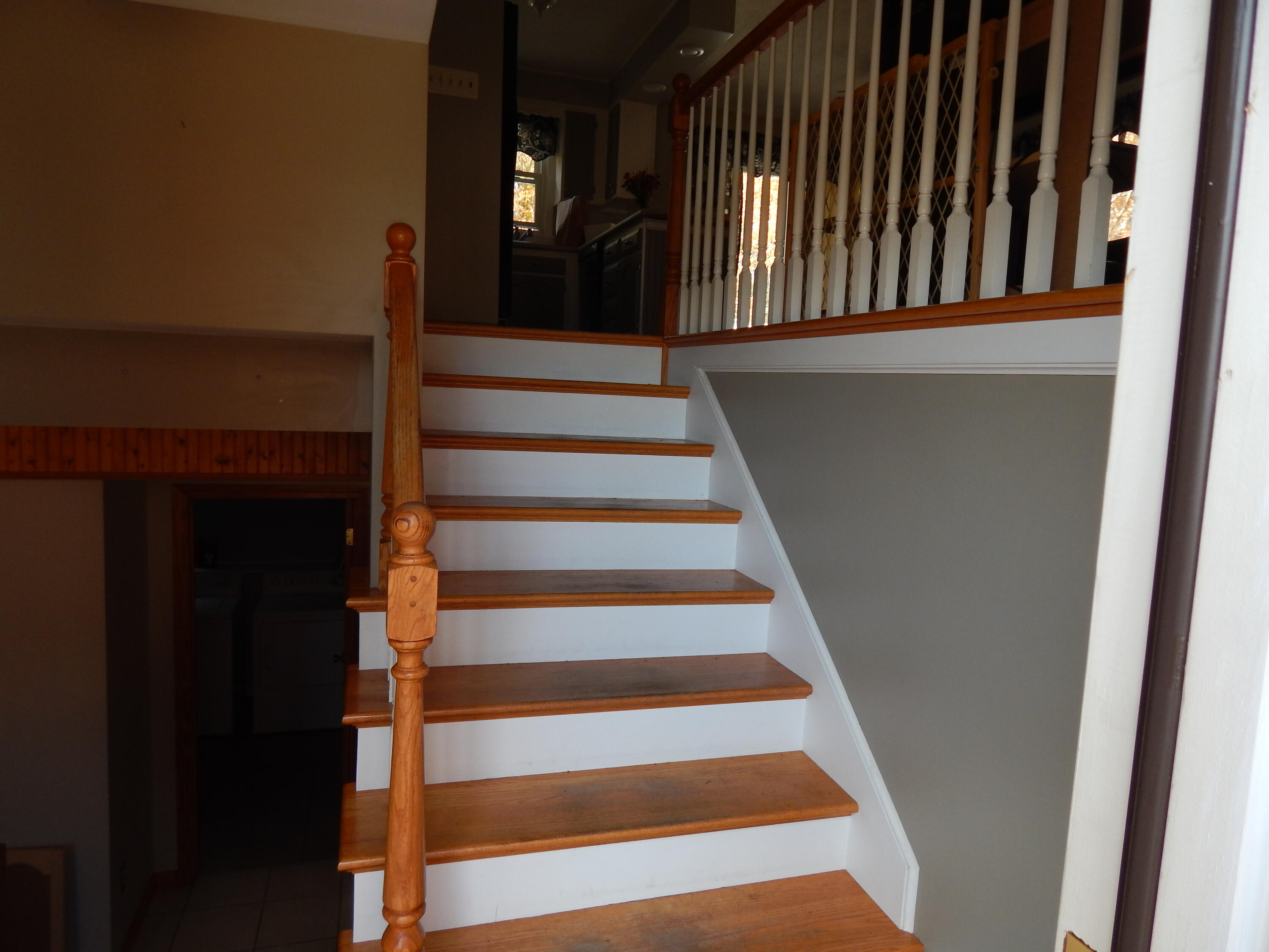 167 Randall Road Lewiston, ME 04240 - Photo 4 of 24 DSCN1324