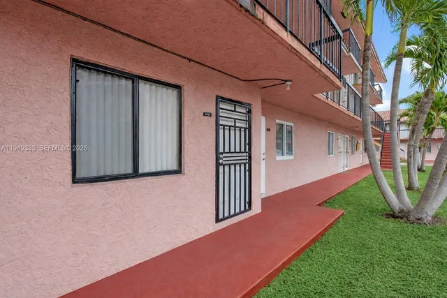 $210,000 | 2178 West 60th Street, Unit 18111, Hialeah, FL 33016