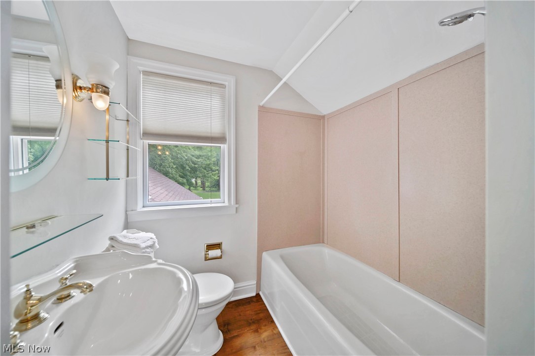 1927 Brainard Road Cleveland, OH 44124 - Photo 19 of 30