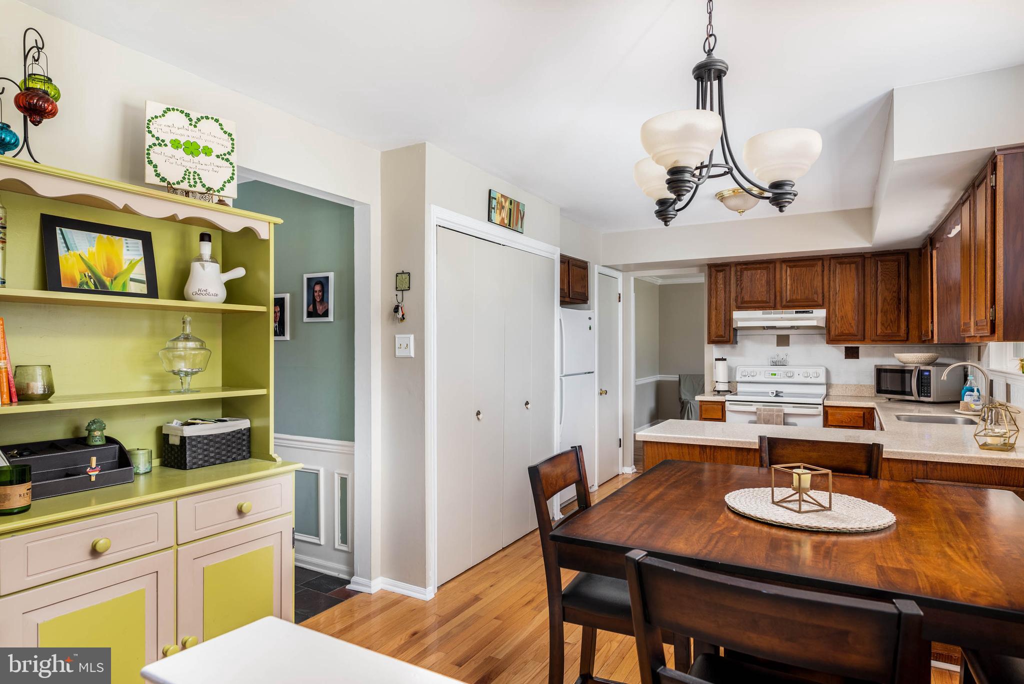 515 Cobbleskill Lane Exton, PA 19341 - Photo 10 of 34 Kitchen
