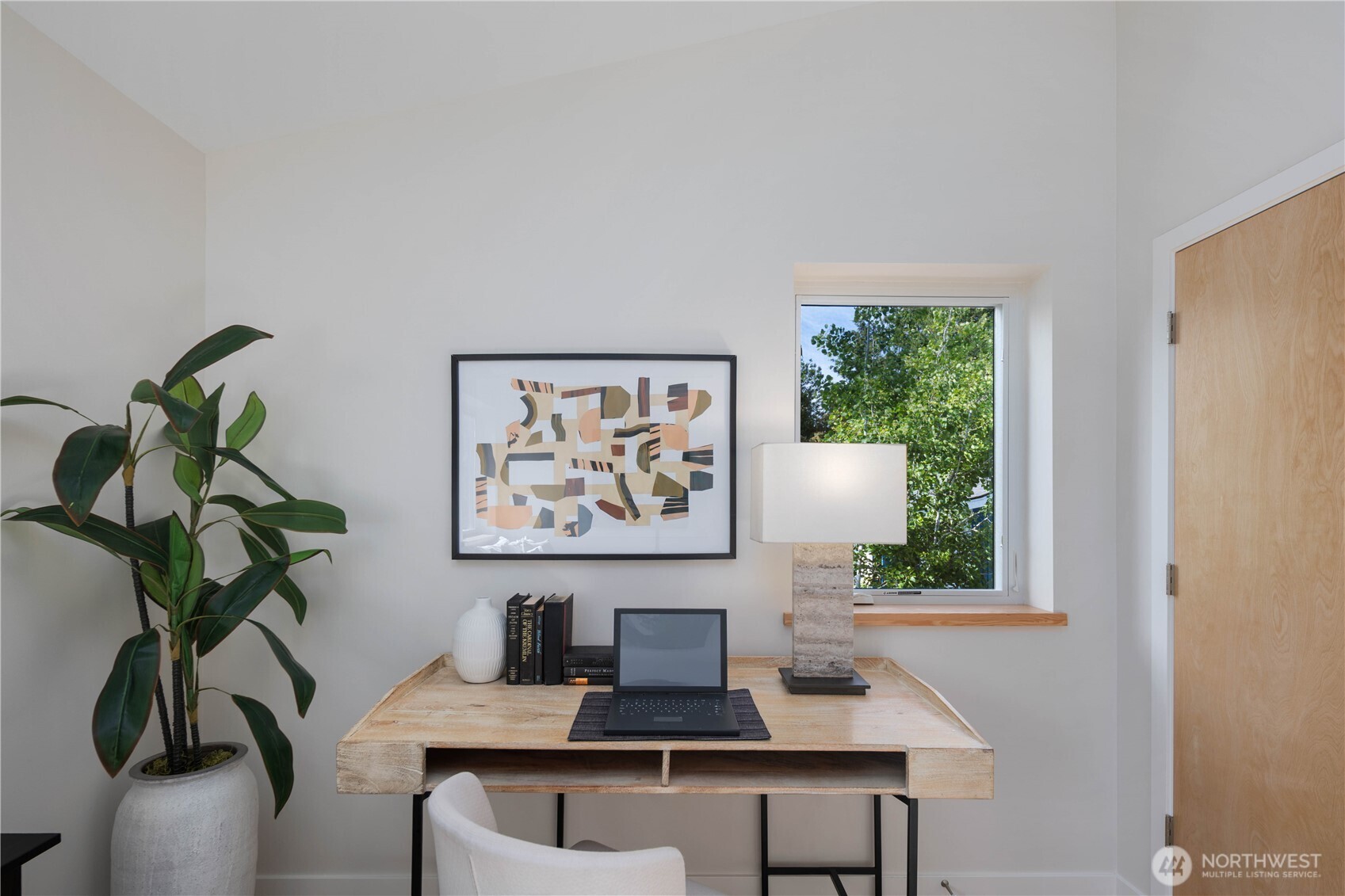 8625 30th Avenue Southwest Seattle, WA 98126 - Photo 10 of 40
