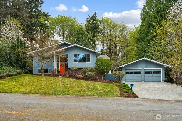 $925,000 | 1828 Lakewood Circle Southeast, Olympia, WA 98501