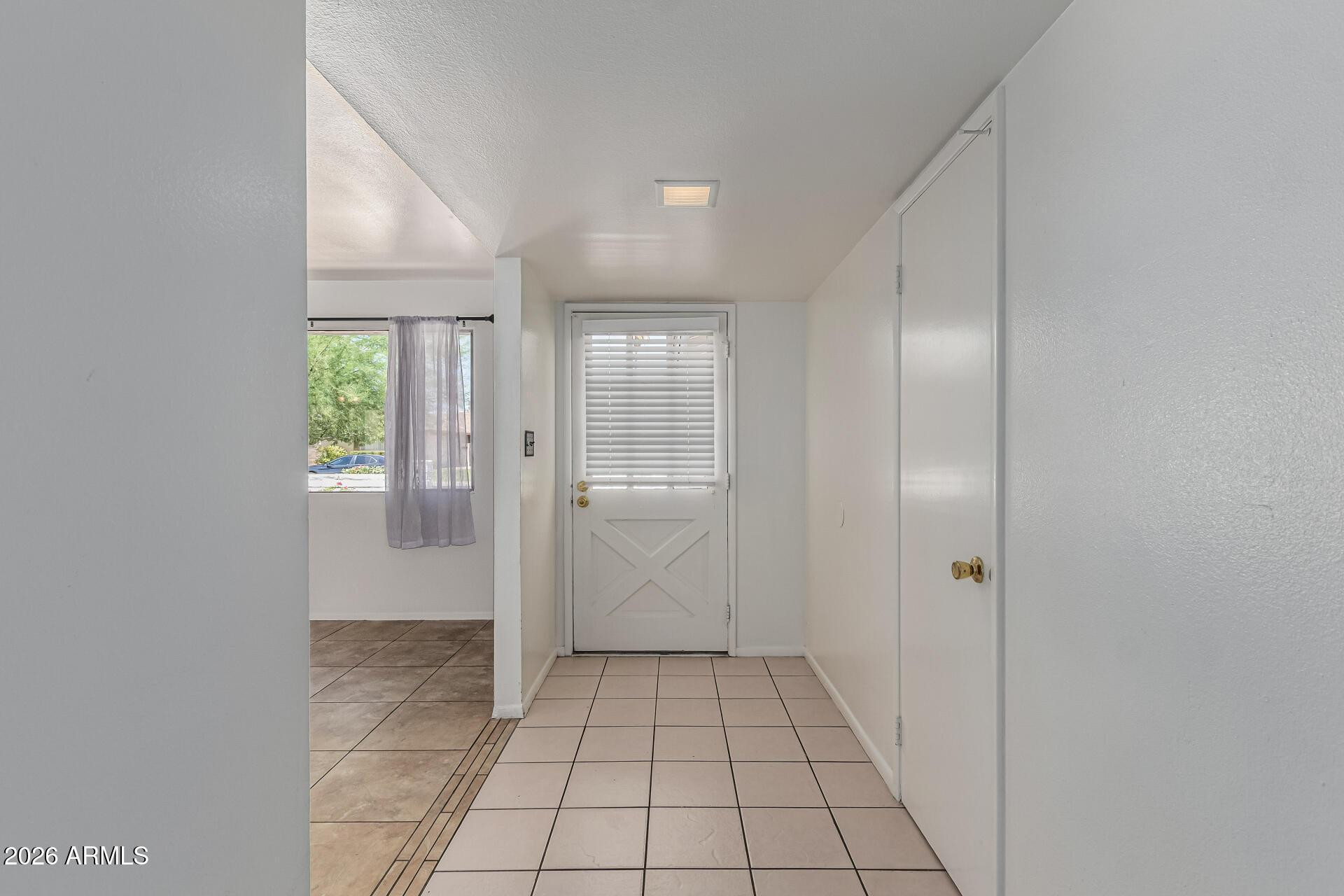 1213 East Riviera Drive Tempe, AZ 85282 - Photo 6 of 28 a view of an empty room