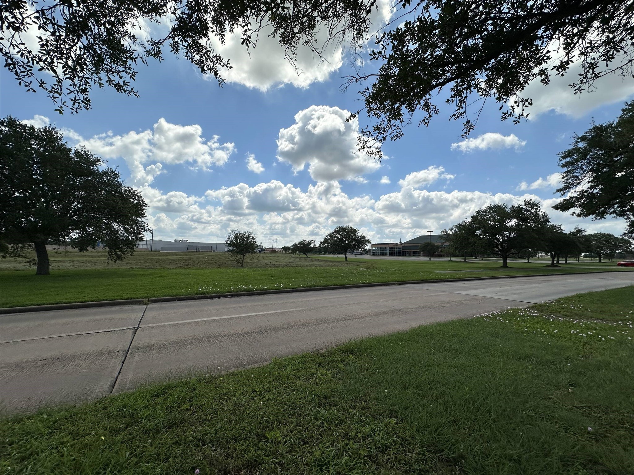 230 Lake Road Lake Jackson, TX 77566 - Photo 3 of 6