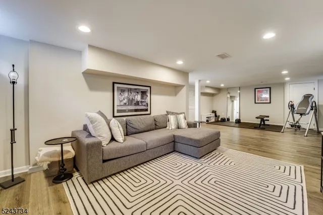 $8,500 | 2 Loantaka Way, Madison, NJ 07940