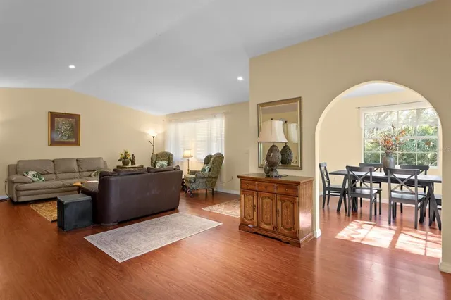 $2,400 | 1343 Highland Avenue Northwest, Tarpon Springs, FL 34689