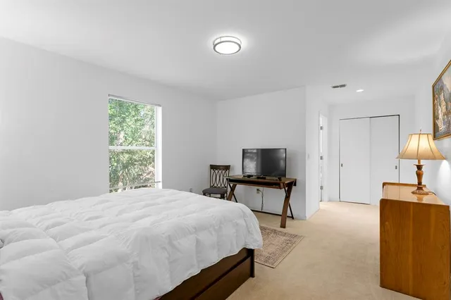 $2,400 | 1343 Highland Avenue Northwest, Tarpon Springs, FL 34689